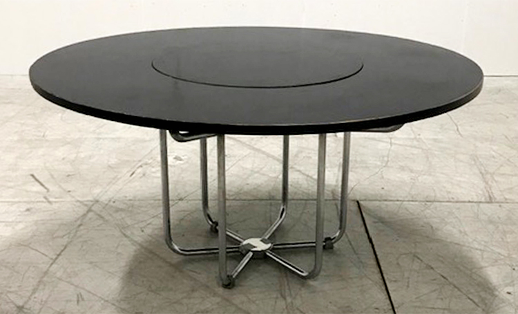 L.C. van der Vlugt-Round dining table